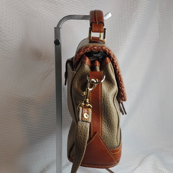 Dooney & Bourke Vintage All Weather Pebbled Leather Satchel W Strap - Picture 6 of 15